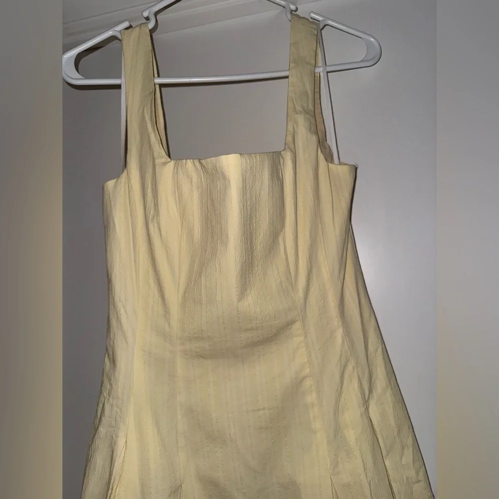 Sleeveless Square-Neck Midi Dress in Pale Yellow - Picture 8 of 15